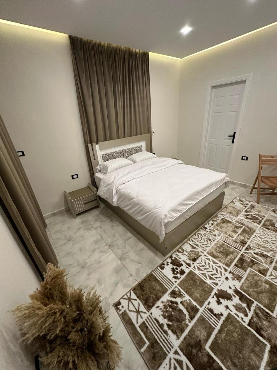 Apartment La Casa Del Rey Ii Downtown